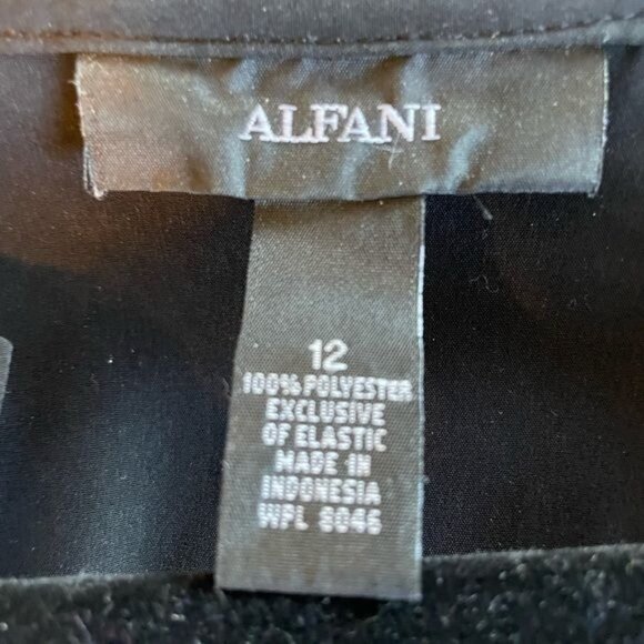 Alfani Cream Silky Blouse Black Studded Shoulders & Cuffs Size 12 - Picture 6 of 7